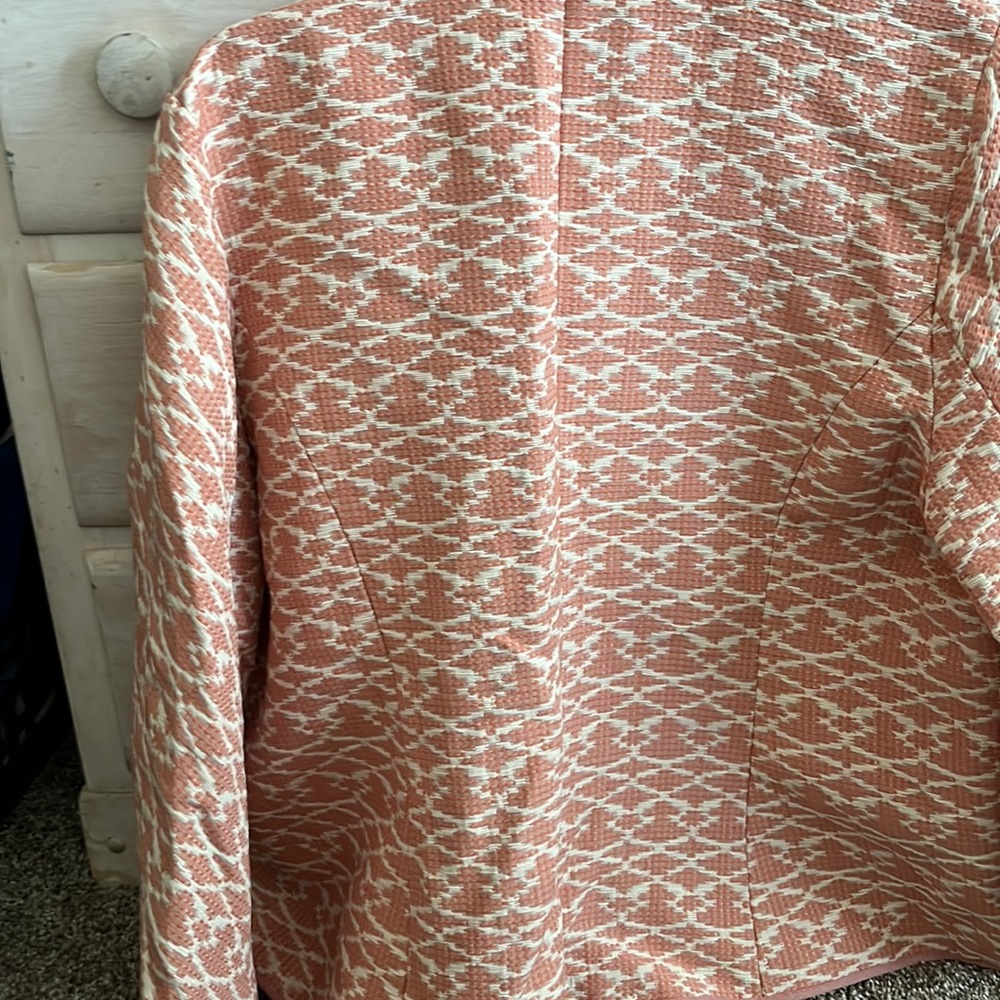 Blazer - Picture 5 of 6